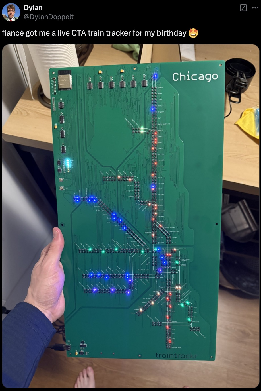 electronics - Dylan fianc got me a live Cta train tracker for my birthday Chicago traintrackr